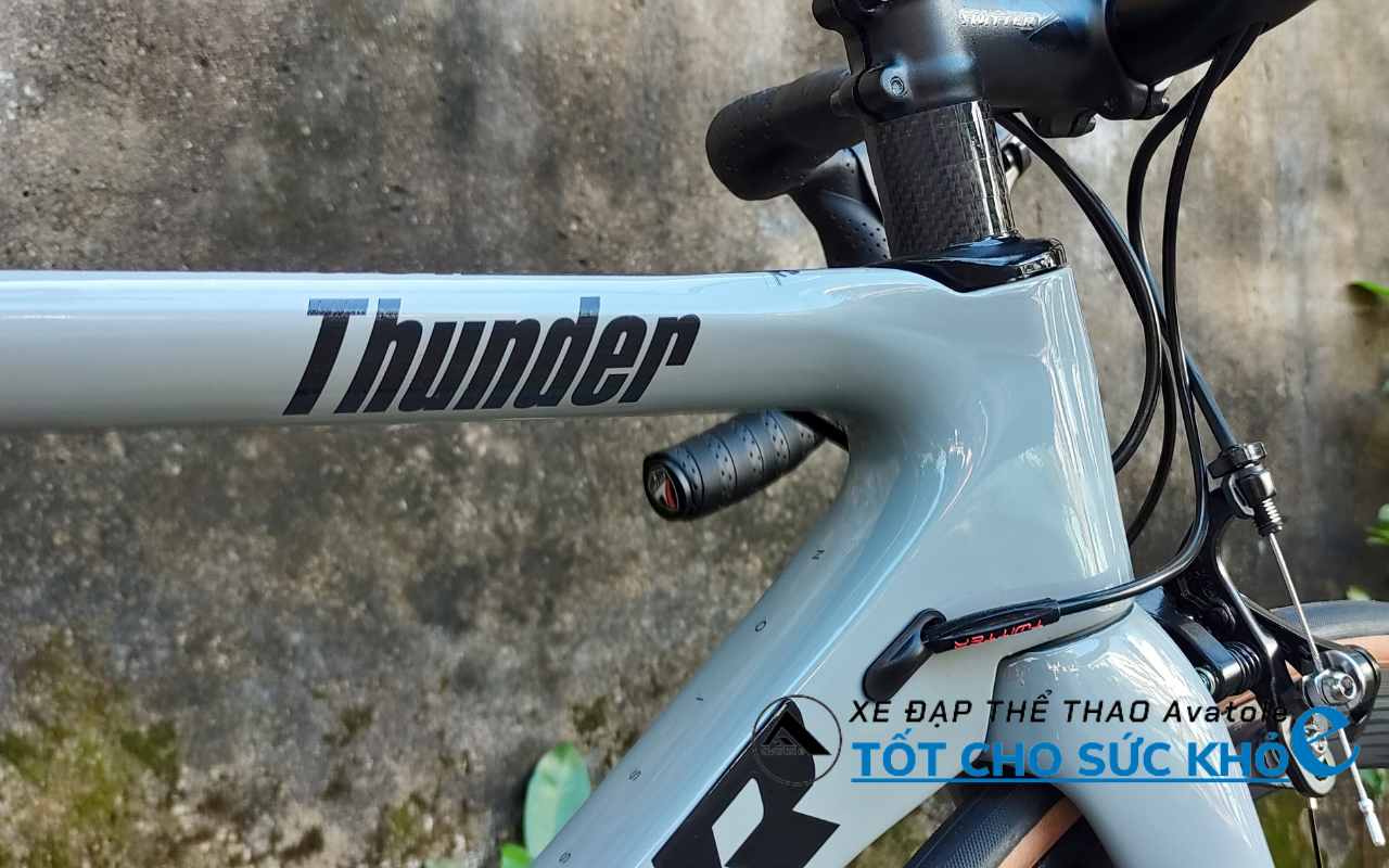 Chi tiết XE ĐẠP ĐUA TWITTER THUNDER C