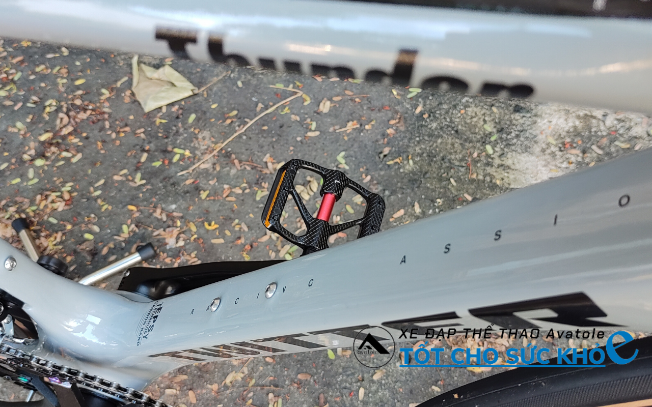 Chi tiết XE ĐẠP ĐUA TWITTER THUNDER C