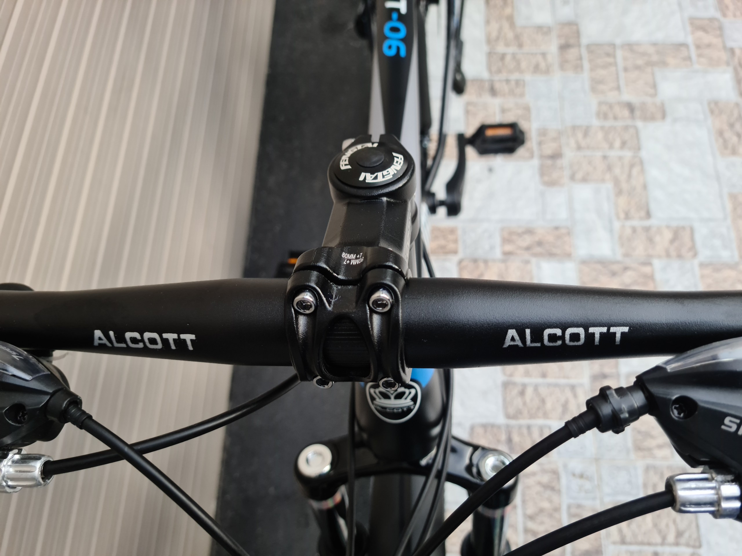 CHI TIẾT ALCOTT MT06 CHI TIẾT ALCOTT MT06