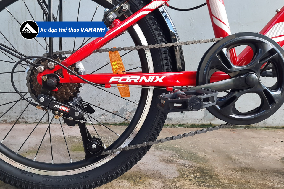 XE ĐẠP TRẺ EM FORNIX FC27 MÀU ĐỎ XE ĐẠP TRẺ EM FORNIX FC27 MÀU ĐỎ