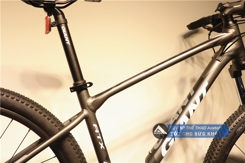 Chi tiết Giant ATX 860 phiên bản 2021 Chi tiết Giant ATX 860 phiên bản 2021