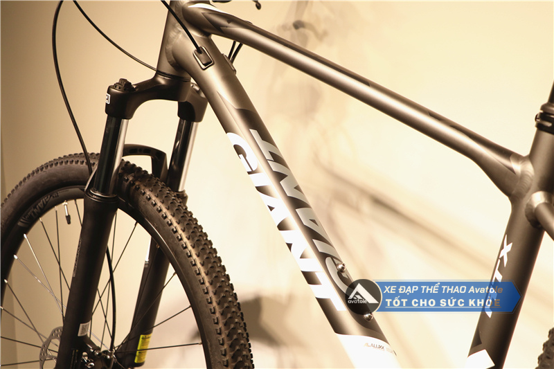 Chi tiết Giant ATX 860 phiên bản 2021 Chi tiết Giant ATX 860 phiên bản 2021